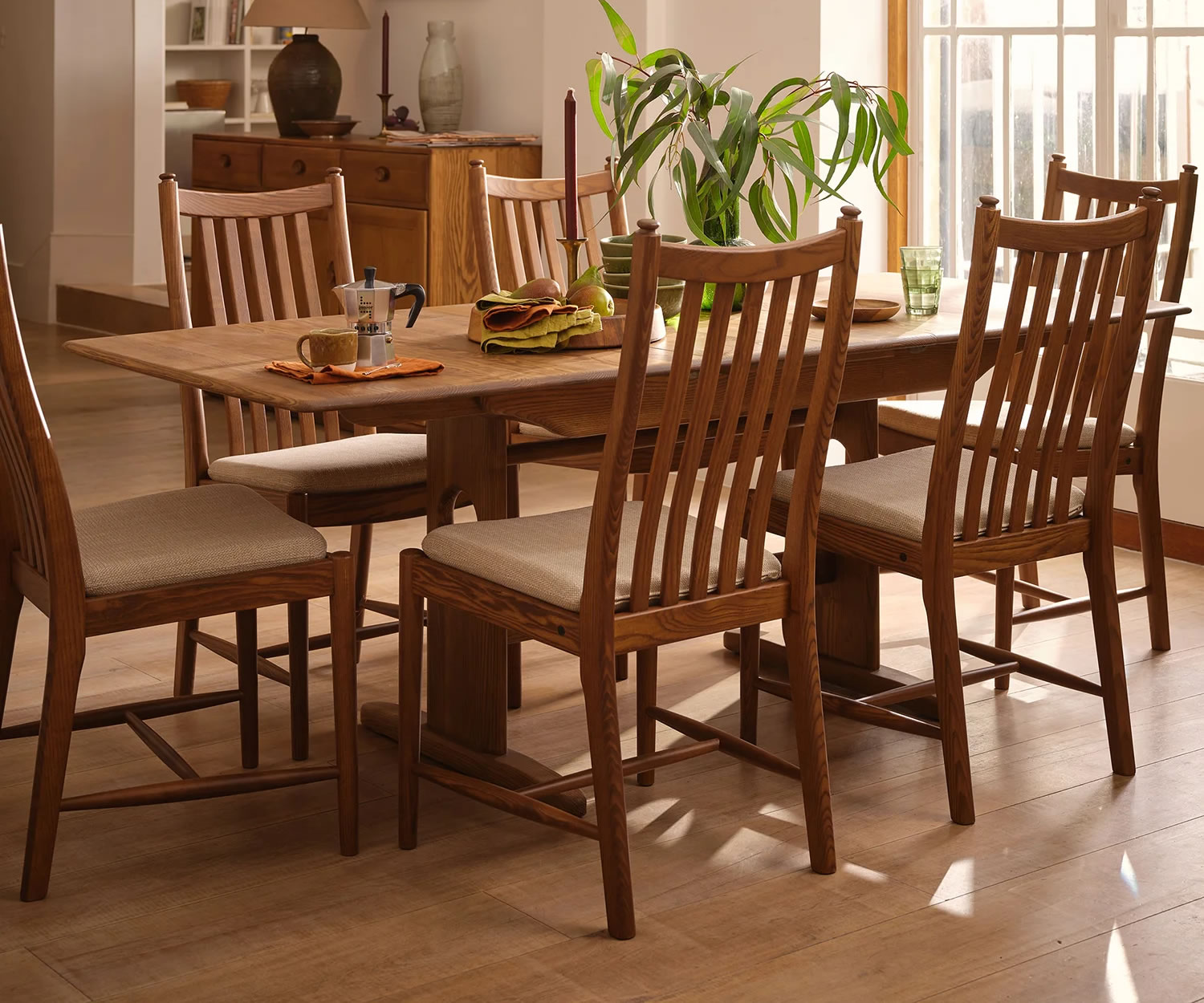 Ercol Windsor Penn Dinig Chair Lifestyle